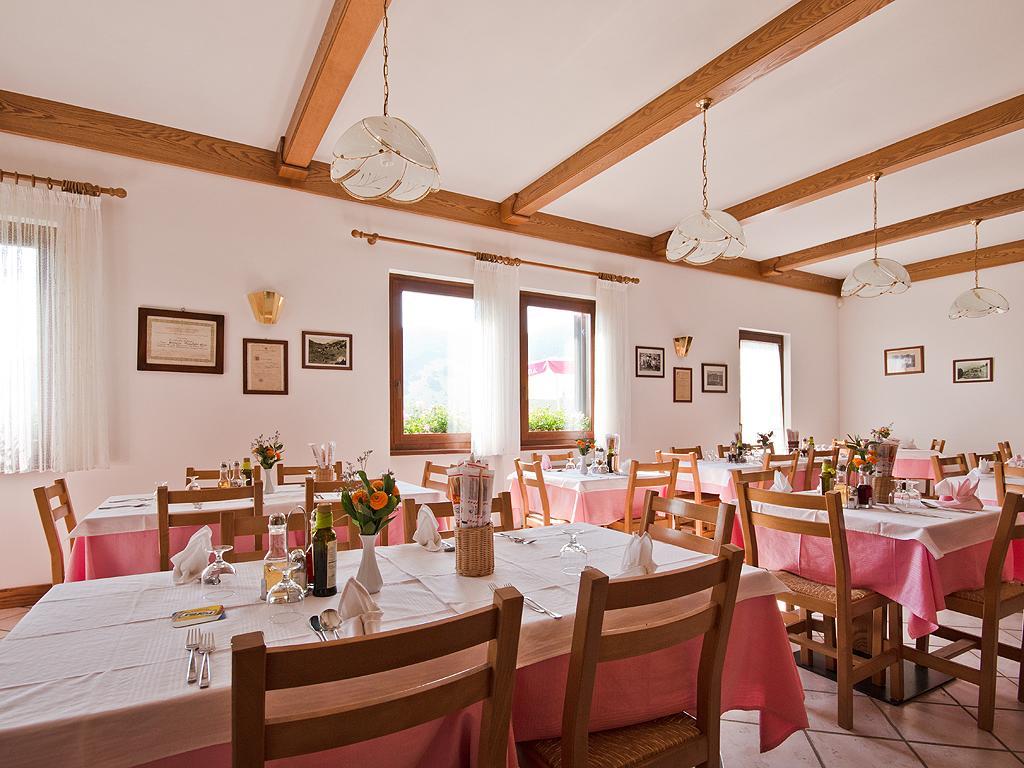 Albergo Alpino Da Tullio Avio Exteriér fotografie